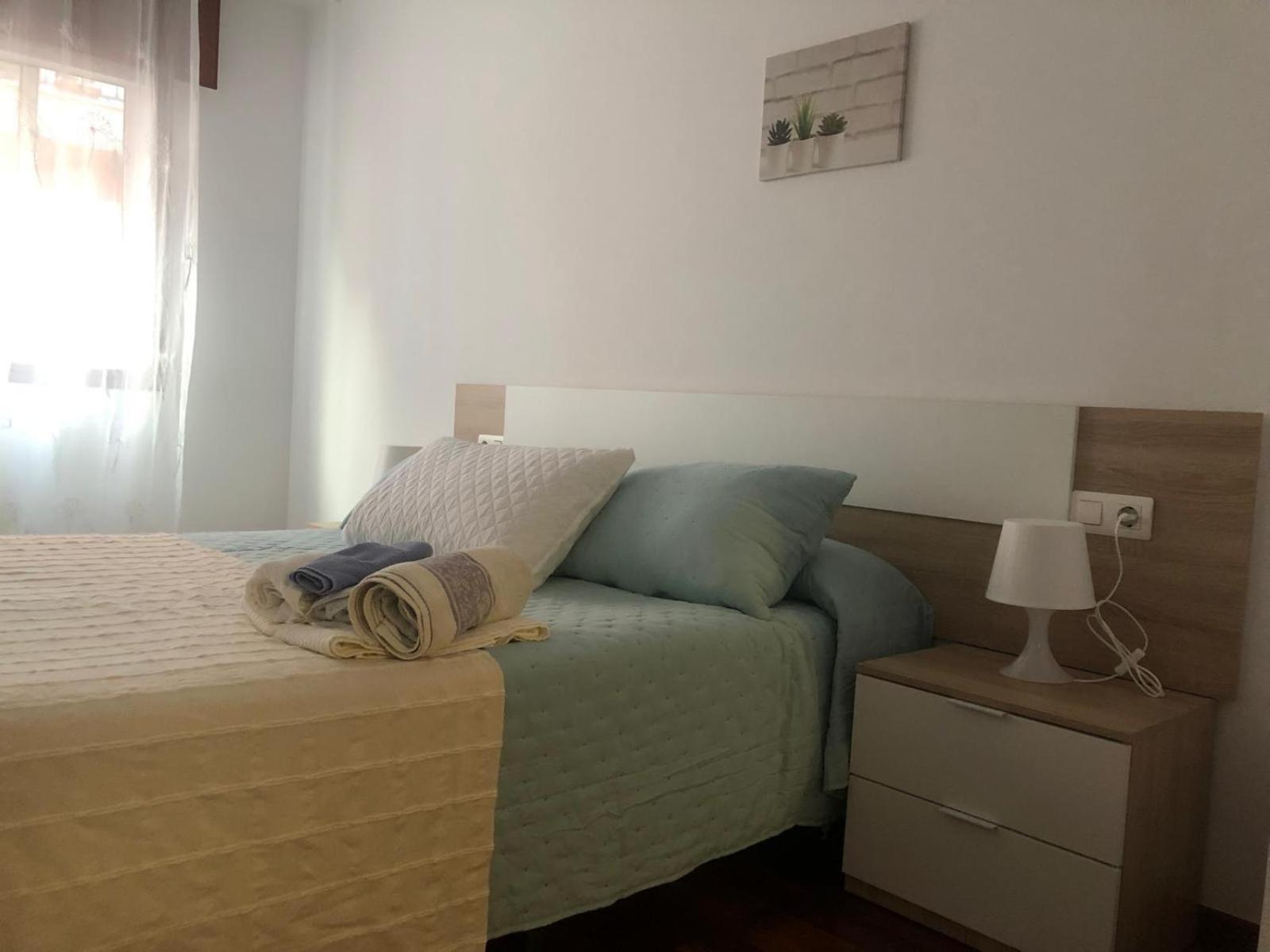 Apartamento Xacobe Grove, 120 Metros Totalmente Equipado, Luminoso, Centrico Y Con Plaza De Garaje 오그로브 외부 사진